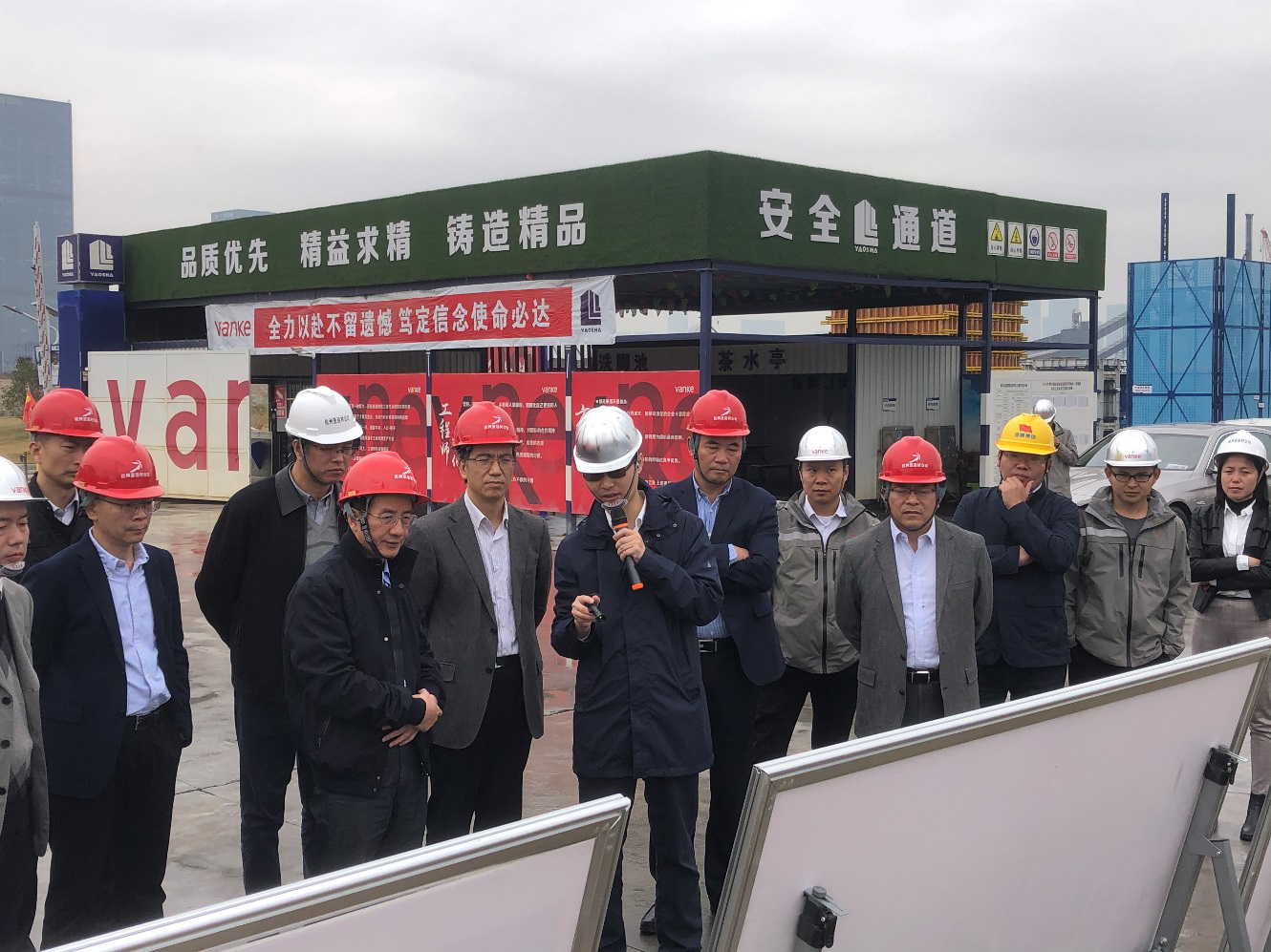 杭州市副市长陈卫强视察3354cc金沙集团承建的第十九届亚运会万科亚运村项目